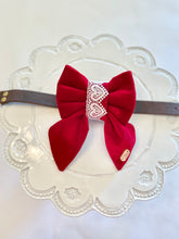 Load image into Gallery viewer, True Love | collar Sailor bow
