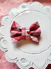 Load image into Gallery viewer, Be mine | collar bow tie
