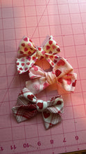 Load image into Gallery viewer, Custom order Kayla Campbell- bandanas &amp; hair bow
